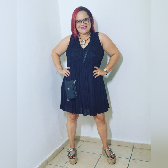 Little Black Dress Size Large - Picture 2 of 15